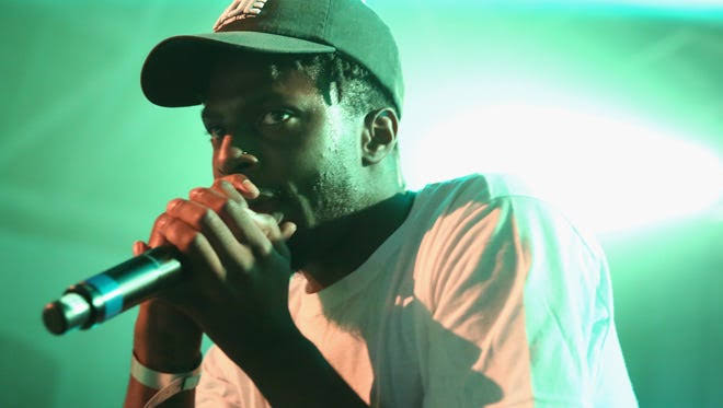 Isaiah Rashad live performance
